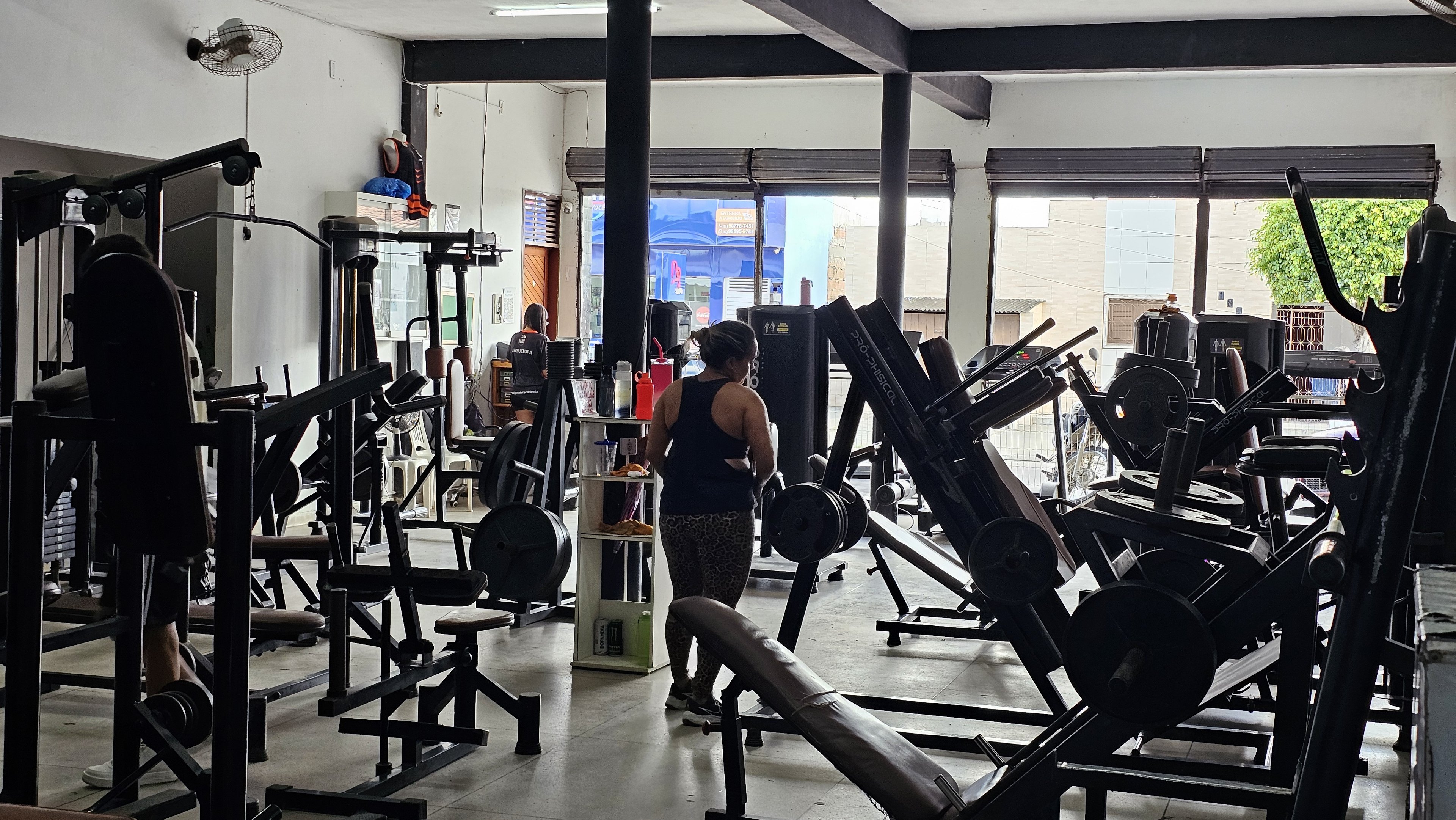 Estiga Total Academia - Área de Pesos Livres